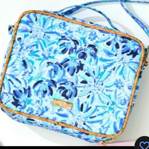 Lilly Pulitzer Crossbody Insulated Lunch Box  High Maintenance Iris Blue NWOT - Picture 2 of 13